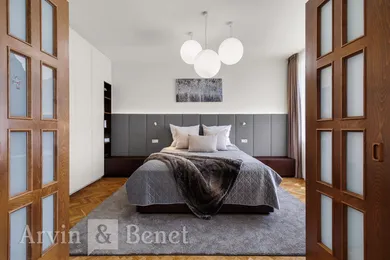 Na predaj 5-izbový byt, 130 m², Bratislava-Staré Mesto, Koreničova