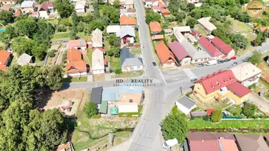 Na predaj komerčné, 200 m², Divín