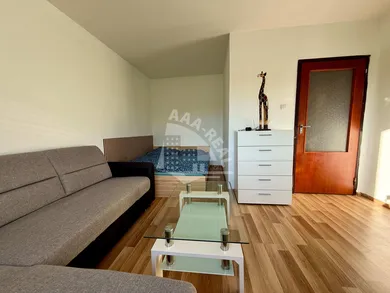 Na prenájom 1-izbový byt, 30 m², Banská Bystrica, Oremburská