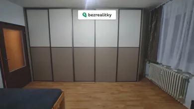 Na prenájom 2-izbový byt, 48 m², Nitra