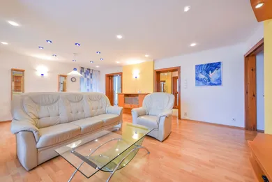 Mieszkania na wynajem, 4-pokojowe, Košice-Juh · €1199