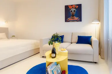 Na prenájom 1-izbový byt, 29 m², Bratislava-Staré Mesto, Dunajská
