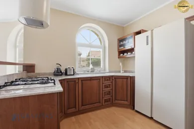 Na predaj 5-izbový dom, 69 m², Bratislava-Vrakuňa, Skorocelová