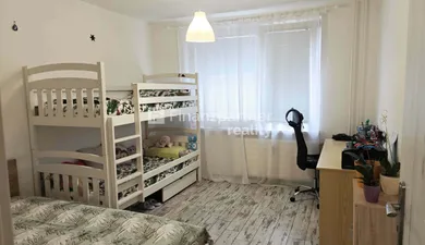 Na predaj 2-izbový byt, 64 m², Nitra