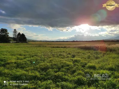 Na predaj pozemok, 733 m², Príbovce