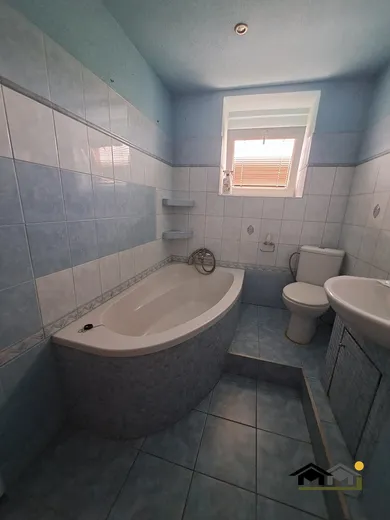 Na prenájom 2-izbový byt, 52 m², Nitra, Jarmočná