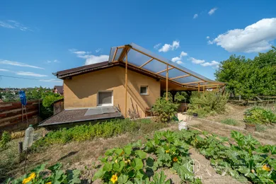 Na predaj pozemok, 62 m², Šenkvice, Cintorínska