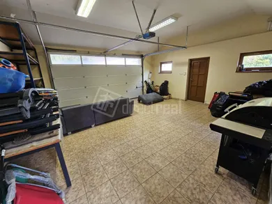 Na predaj dom, 240 m², Galanta, Kpt. Uhra