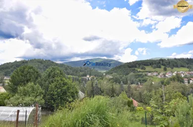 Na predaj pozemok, Beňuš