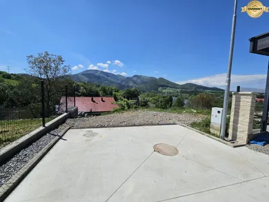 Na predaj pozemok, 808 m², Varín, Rozbehov