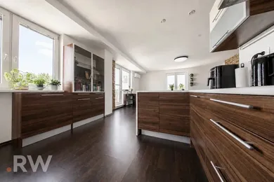 Na predaj 3-izbový byt, 97 m², Bratislava-Nové Mesto, Olbrachtova