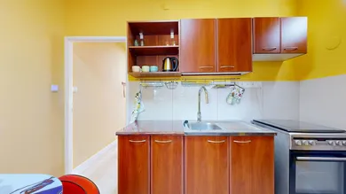 Na prenájom 2-izbový byt, 59 m², Banská Bystrica, Viestova