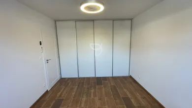 Na prenájom 4-izbový dom, Bratislava-Podunajské Biskupice, Devätinová