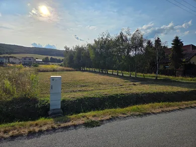 Na predaj pozemok, 564 m², Beniakovce