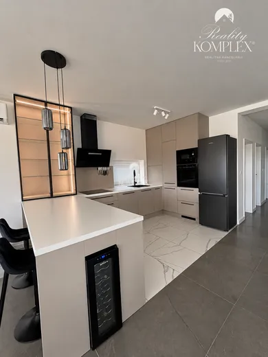 Domy na predaj 4-izbový, Vydrany · €307 000