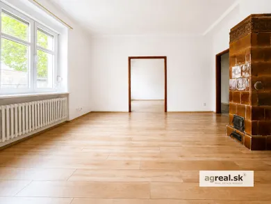 Na prenájom byt v Bratislava-Staré Mesto · €1 350 · Dokončené