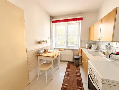 Na predaj 4-izbový byt, 79 m², Michalovce, -