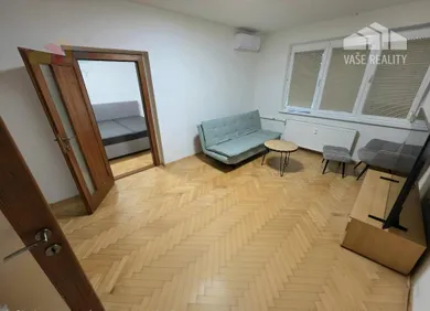 Na prenájom 2-izbový byt, 53 m², Bánovce nad Bebravou