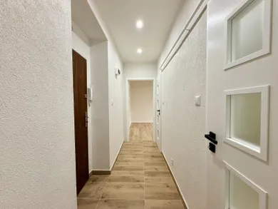 Na predaj 2-izbový byt, 51 m², Snina, Študentská