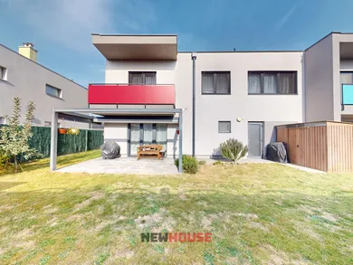 Na predaj dom, 135 m², Trenčín, Cez ohrady