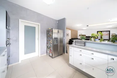 Na predaj dom v Bratislava-Podunajské Biskupice · €864 990 · Novostavba