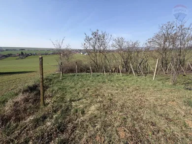 Na predaj pozemok, Veľký Lapáš