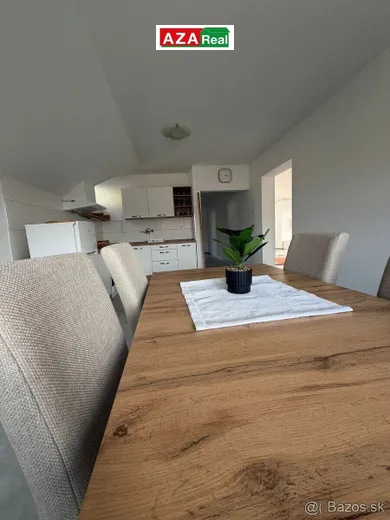 Na prenájom 3-izbový byt, 128 m², Bratislava-Jarovce, Pílová