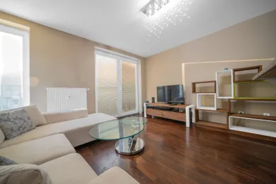 Na prenájom 3-izbový byt, 51 m², Martin, Záturecká