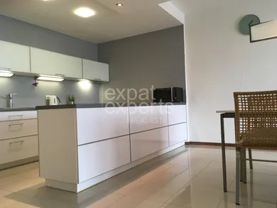 Na prenájom 3-izbový byt, 122 m², Bratislava-Staré Mesto