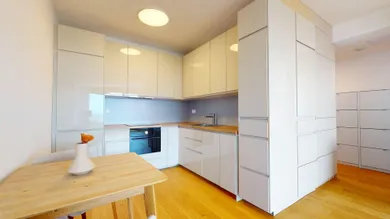 Na predaj 2-izbový byt, 60 m², Bratislava-Ružinov, Súkennícka