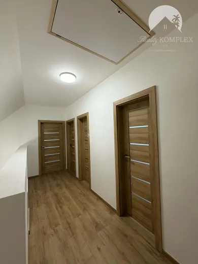 Na predaj dom, 158 m², Kolárovo