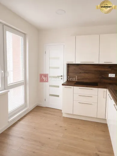 Na predaj 2-izbový byt, 63 m², Liptovský Mikuláš