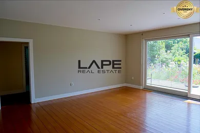 Na predaj 5-izbový dom, 150 m², Bratislava-Ružinov, Stredná