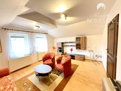 Na predaj 4-izbový dom, 120 m², Komárno
