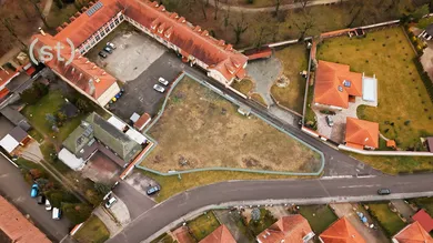 Na predaj pozemok, Tovarníky, Pod kaštieľom