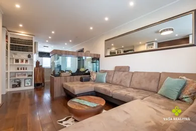 Квартири на продаж, 3-кімнатні, Prievidza · €219 900