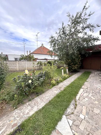 Na predaj 4-izbový dom, 150 m², Nové Zámky