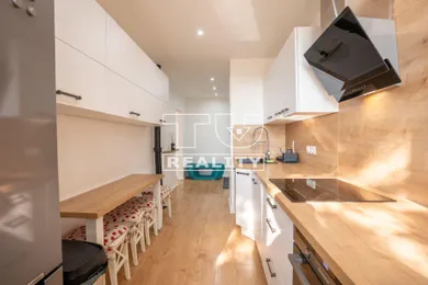 Mieszkania na sprzedaż, 3-pokojowe, Trenčín · €149 990
