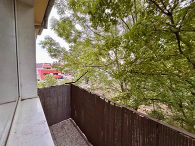 Na prenájom 2-izbový byt, 54 m², Pezinok, Záhradná