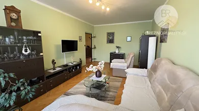 Na predaj 3-izbový byt, 80 m², Brezno, Malinovskeho
