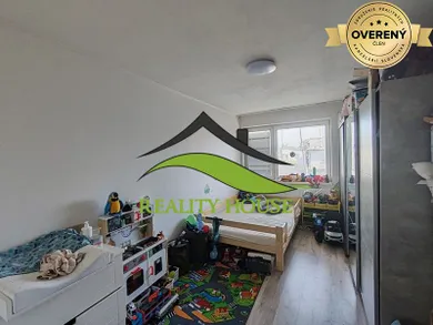 Na predaj 3-izbový byt, 78 m², Sačurov, Družstevná