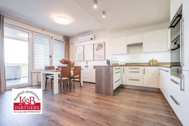 Na predaj 3-izbový byt, 92 m², Trenčín, Saratovská