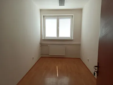 Kiadó kereskedelmi ingatlanok, Bratislava-Rača · €138
