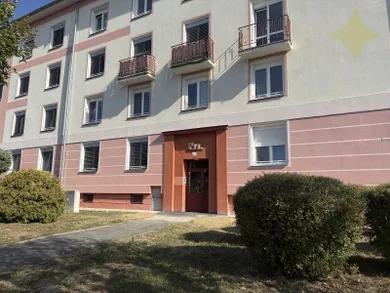 Na predaj 4-izbový byt, 113 m², Žiar nad Hronom, M. R. Štefánika