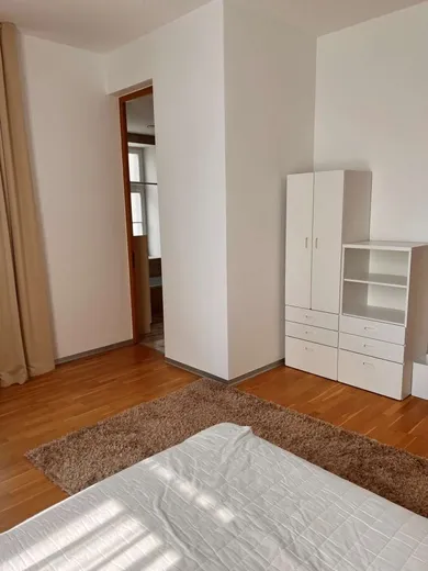 Na prenájom 3-izbový byt, 147 m², Bratislava-Staré Mesto, Hlboká cesta