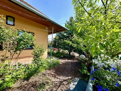 Na predaj 2-izbový dom, 84 m², Dolný Pial