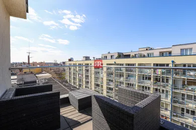 Na prenájom 2-izbový byt, 75 m², Bratislava-Staré Mesto, Medená