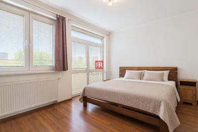 Na predaj 2-izbový byt, 63 m², Bratislava-Dúbravka, Agátová