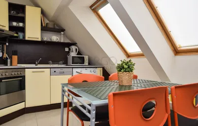 Na prenájom 2-izbový byt, 69 m², Bratislava-Staré Mesto