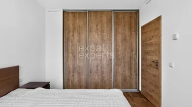 Na prenájom 2-izbový byt, 60 m², Bratislava-Nové Mesto, Bajkalská